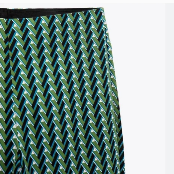 Zara Green Geometric High Waisted Mini Flare Leggings US XS, new, without tag - Picture 6 of 9
